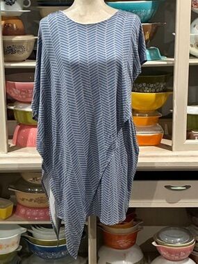 Ten Tomorrow Sienna Asymmetrical Top in Blue Wave - Size Small
